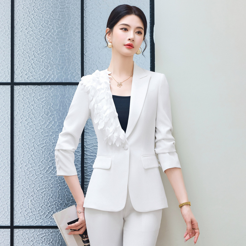 Red Elegant Ladylike Professional Suit Set for Women, Stylish and Sophisticated for Business Gatherings, Fashionable New Two-Piece Set Red Elegant Ladylike Professional Suit Set for Women, Stylish and Sophisticated for Business Gatherings, Fashionable New Two-Piece Set