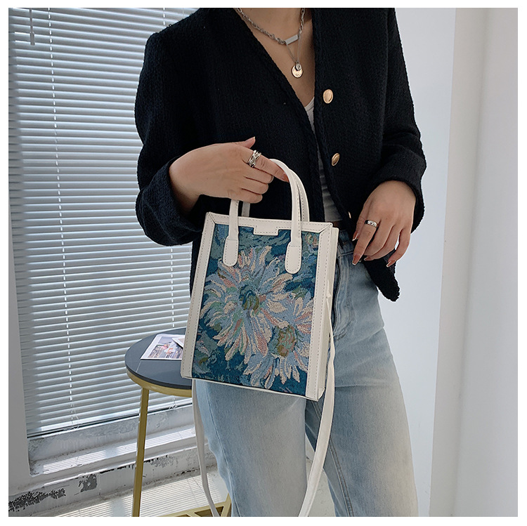 Large-capacity Oil Painting Fashion Shoulder Tote Bag Wholesale Nihaojewelry display picture 17