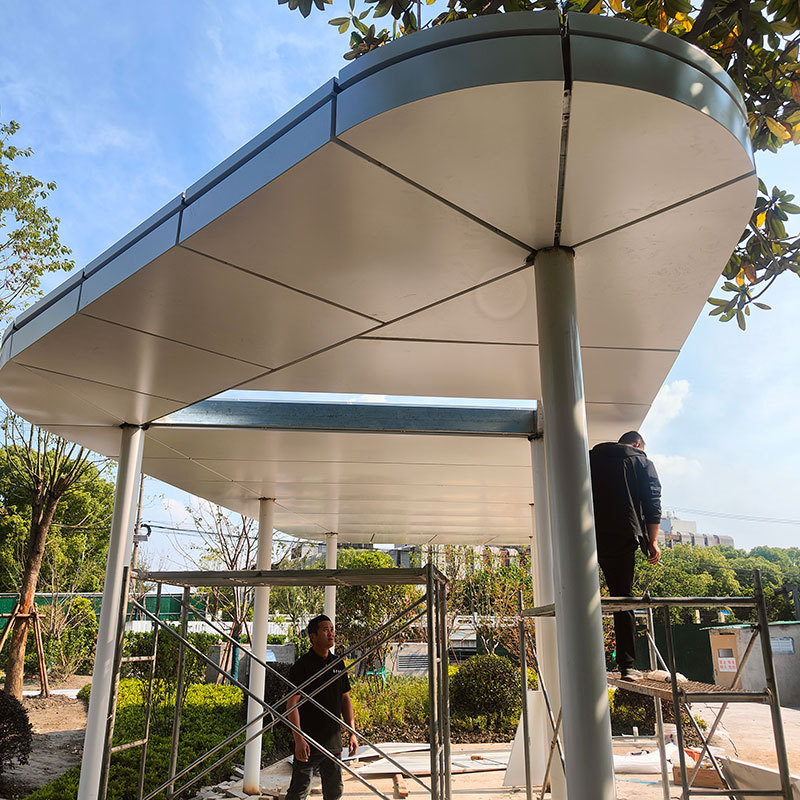 不锈钢廊架雕塑