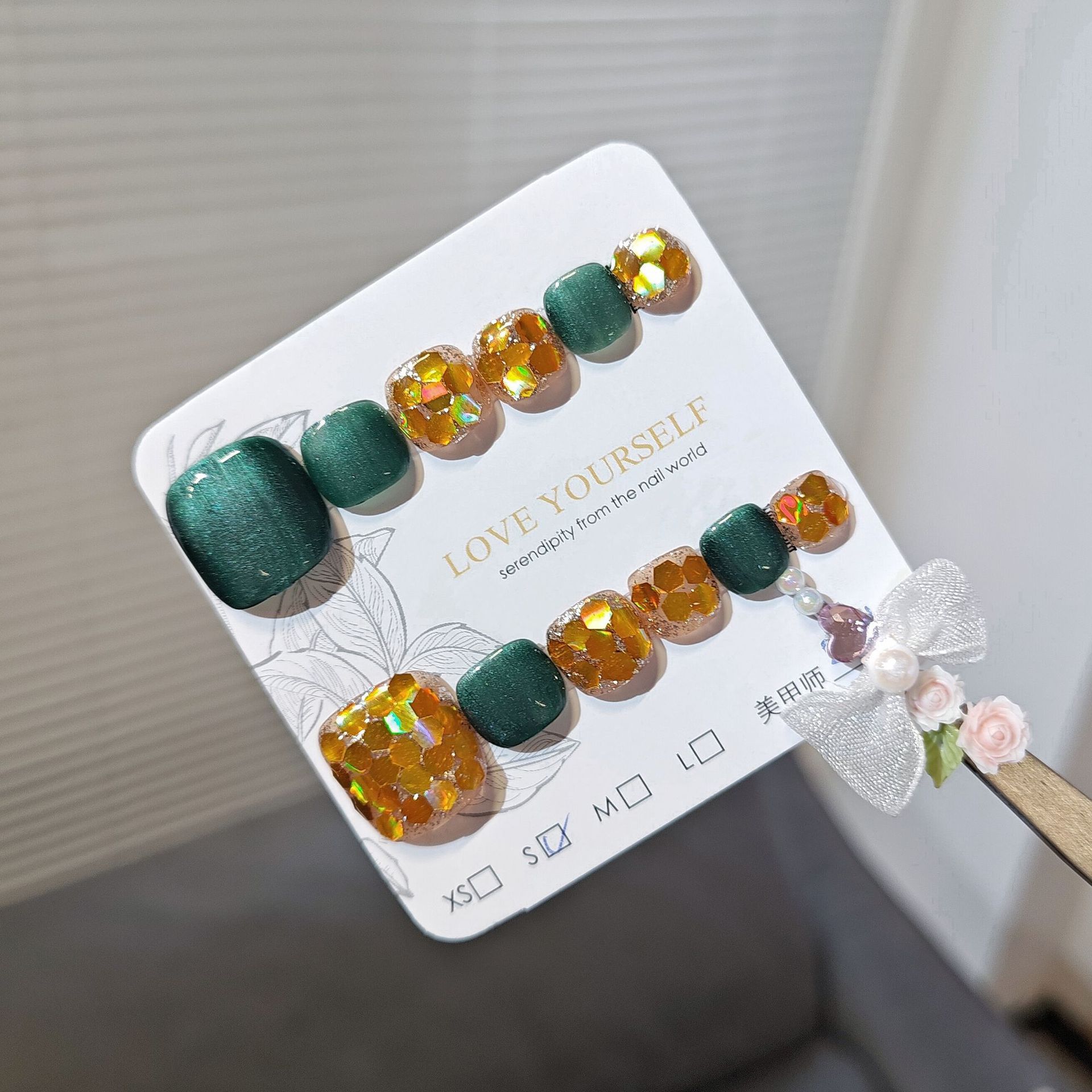 12 piezas de fototerapia hecha a mano, ojos de gato verde, lentejuelas de color, uñas de los pies blancos, uñas de los pies, uñas de los pies hechas a mano, productos terminados