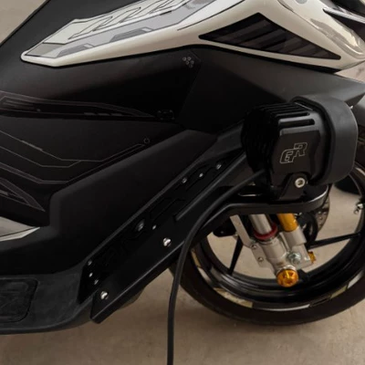 Suitable for Zontes 150X Motorcycle bumper - all-black-export-quality-set-does-not-include-spotlights