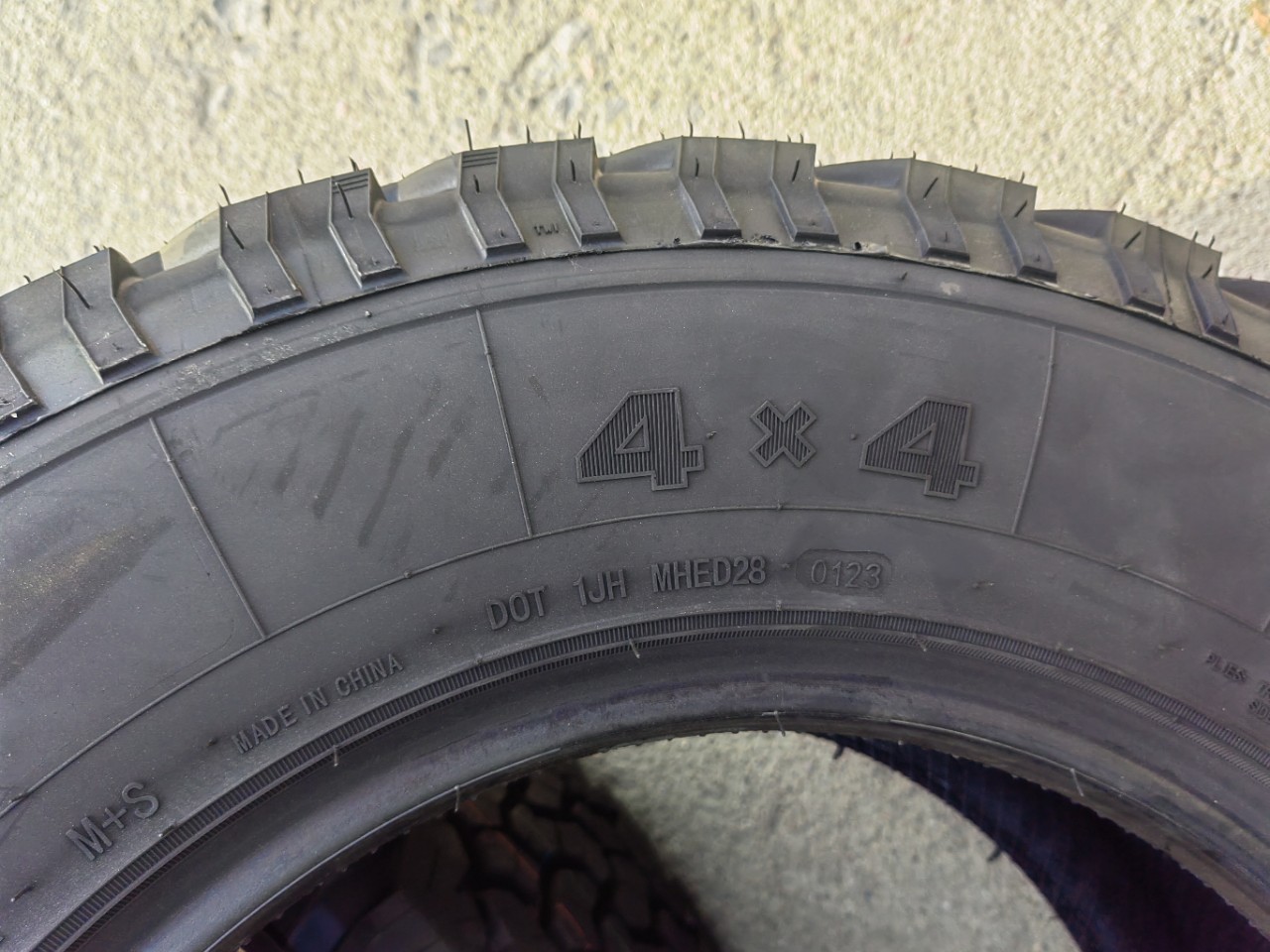 Bailuchi pattern tire 235/70R16LT 8-layer off-road AT all terrain thickened Haver H5 Fengjun pickup truck