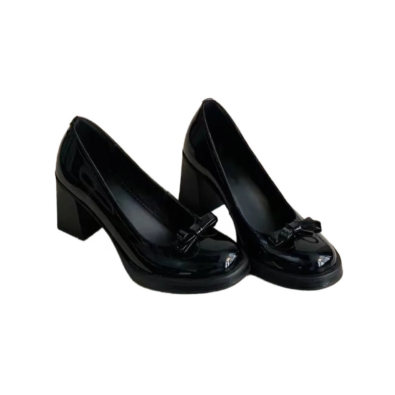 2026 nuevos zapatos de cuero negro esmaltado, zapatos de cuero de talón grueso, zapatos de cuero no cansados