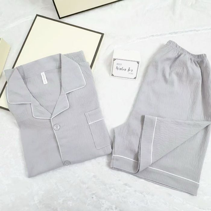 Pijamas de algodón de nube de solapa transfronteriza al por mayor cardigan para hombres pantalones cortos de manga corta de verano de dos piezas de color sólido