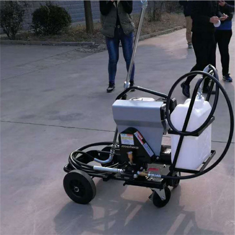 pequeño distribuidor de asfalto emulsionado mantenimiento de carreteras renovación pulverizador automático equipo de rociado de pavimento