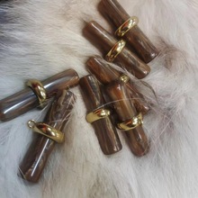前黄树脂粘钻金属圈树脂珠光扣皮草扣大衣装饰扣DIY