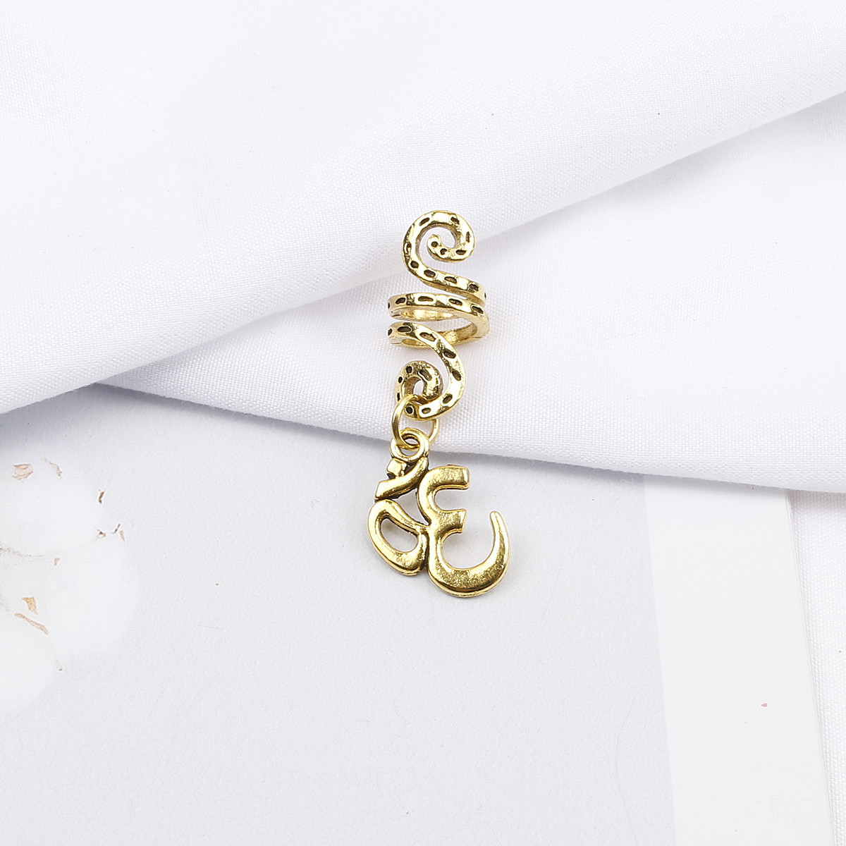 Europa y América sucia trenza hebilla de pelo hip hop aleación espiral accesorios para el cabello colgante de mariposa anillo de pelo de moda chica fresca trenzado accesorios para el cabello anillo de pelo