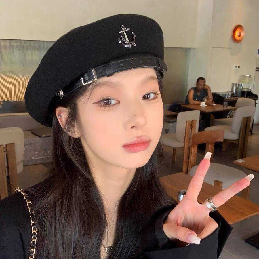 Zwarte baret Dames Herfst en Winter Knop Display Gezicht Flat Top Artist Hat Mode Net Rood ins_voghion.com