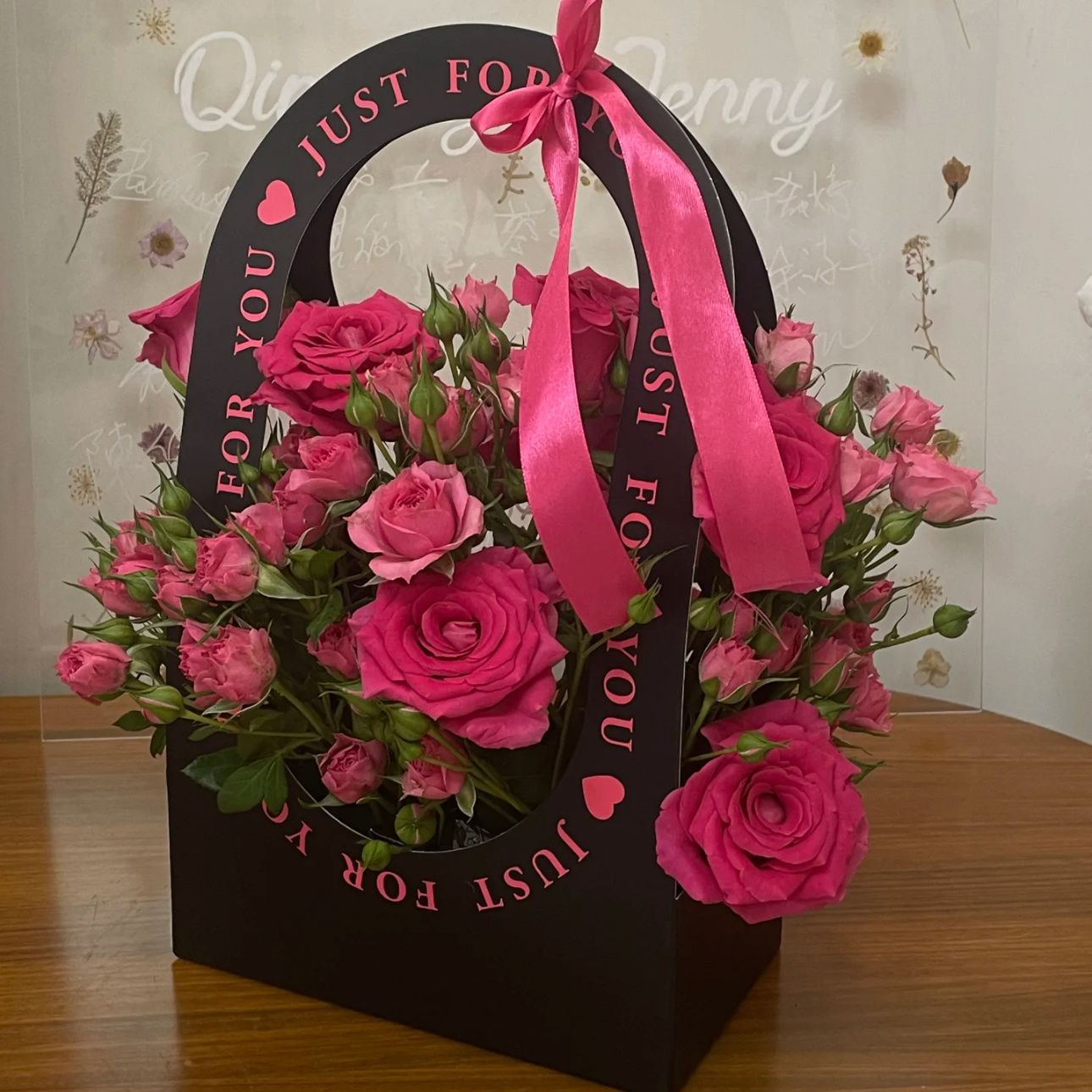 diy情人节盒人30伴手礼花盒手提插花闺蜜鲜花摆摊花盒花艺盒彩票