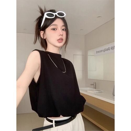 Sleeveless shoulder and suspender vest for women, summer design, niche, loose inside and short top, worn outside