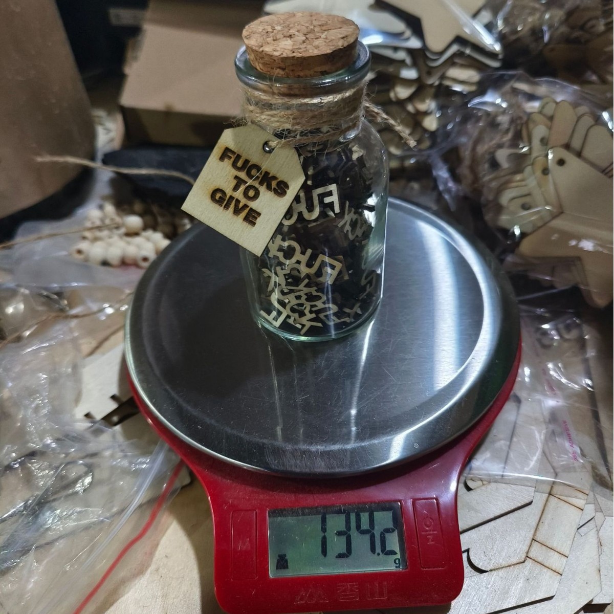 JarofFucksHugstoGive - Piezas de Madera con Forma de Letras para Desahogarse, Bromas de Cumpleaños, Alivio del Estrés de Fábrica, Disponibles en Existencias image 10