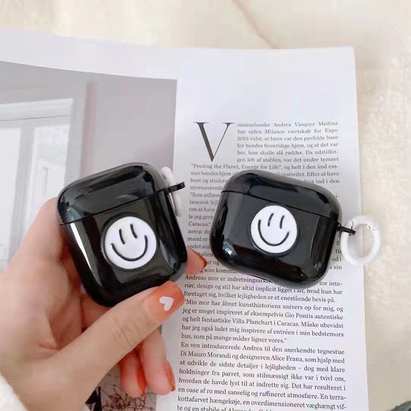 Aplicable a Apple personalidad blanca sonriente suave caso negro AirPods4 caso de auriculares bluetooth 2 generación 3 generación simple moda
