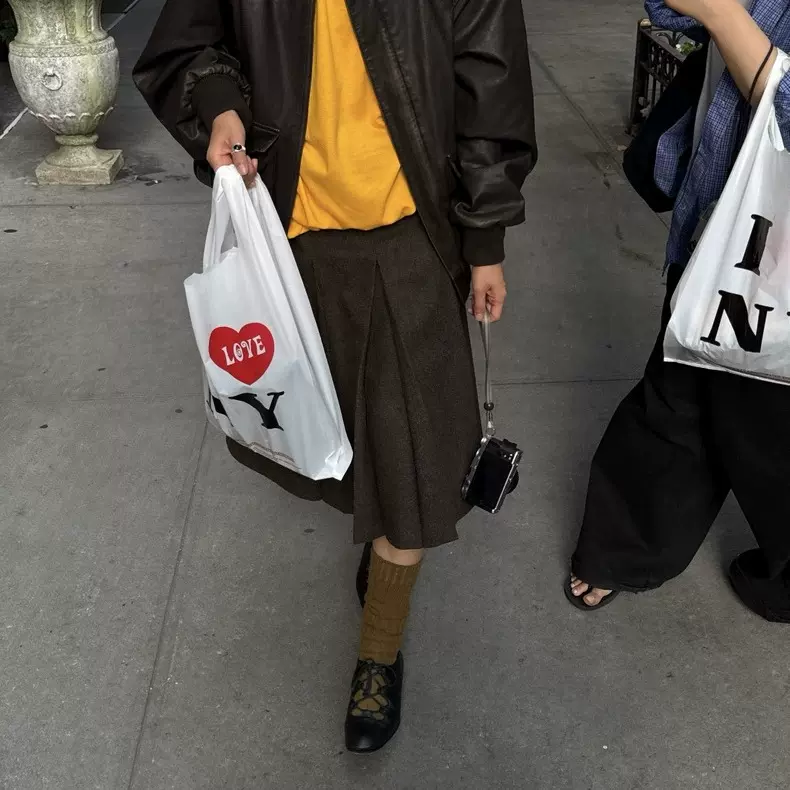 现货 2025秋季新韩国东大门美拉德棕色A字显瘦中长款百褶裙半身裙