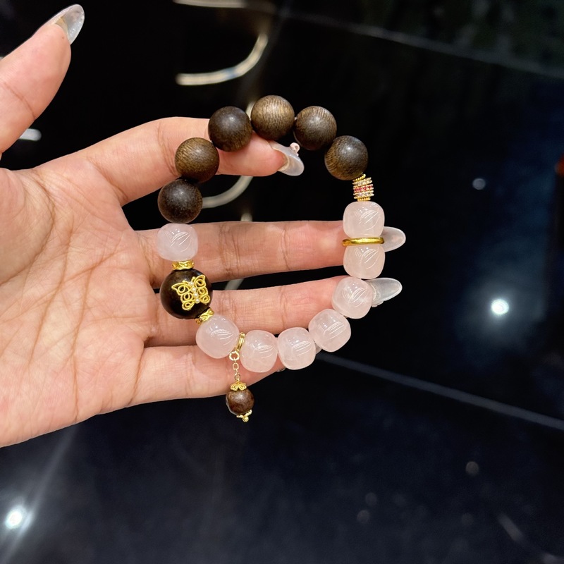 天然粉水晶手链粉水晶老形珠檀木手串时尚复古简约百搭女款手饰|undefined