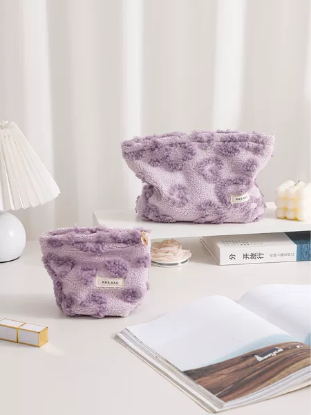 New Fresh and Cute Milk Fu Fu Love Makeup Bag Women's Hand Bag Lipstick Cosmetic Storage Bag Soft