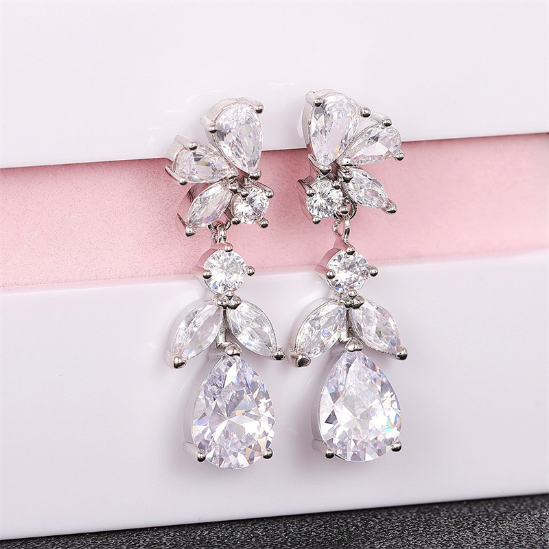 Leaf, Water Droplets Pattern 1 Pair Simple Style Shiny Leaf Water Droplets Inlay Copper Zircon Drop Earrings