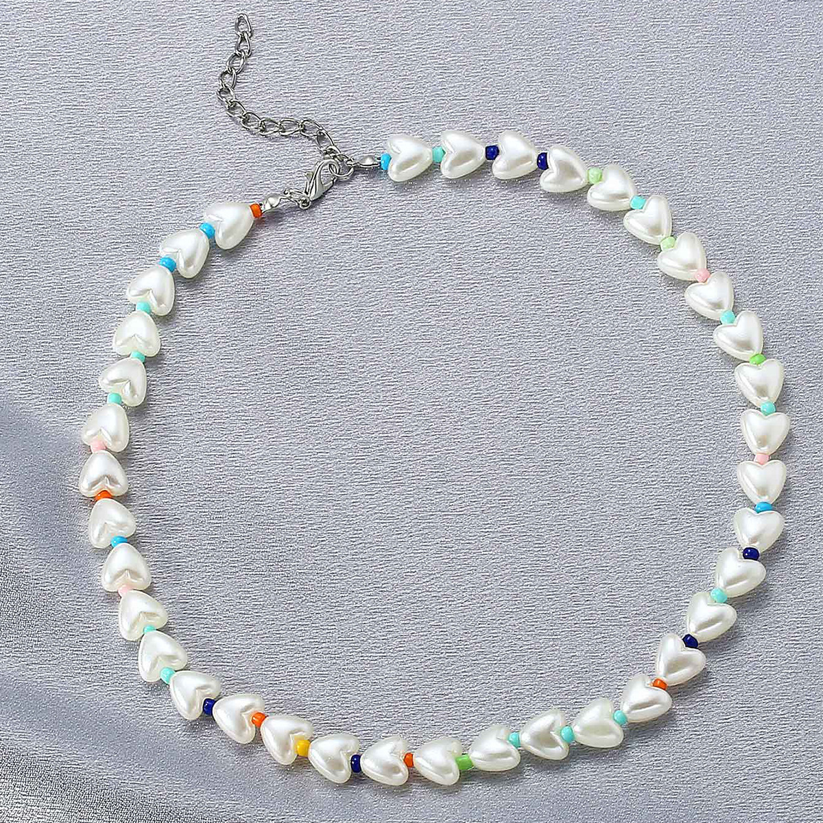 Neue Herz-perlen-kurzhalskette Europäische Und Amerikanische Modefarbe Perlen-schlüsselbein-ketten-halskette display picture 5