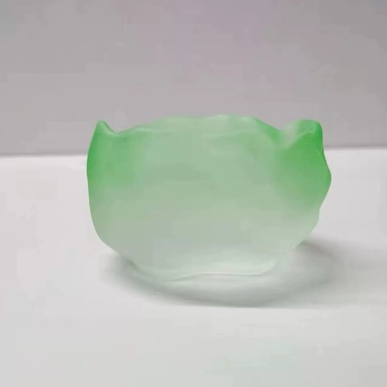 Чайная чашка (матовое стекло) фуксия, 235 г, 9,3×9,3×9,3 см