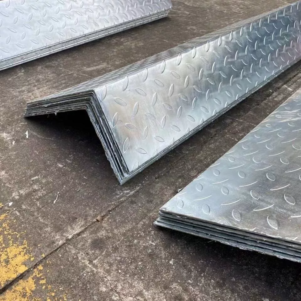 L-тип бытовой оцинкованной наружной противоскользящей антикоррозийной лестничной ступени с рисунком педали готовой ступеньки треугольный камень