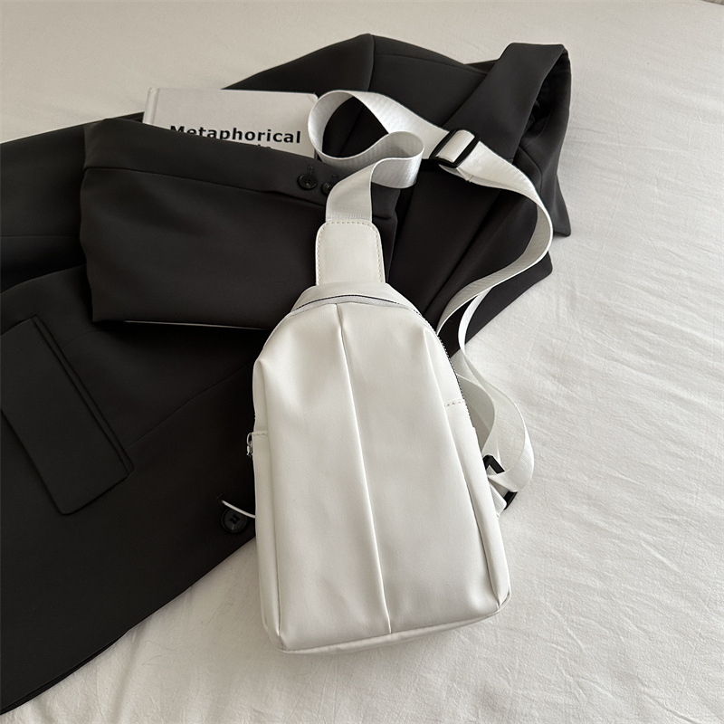 Moda casual marca de moda ins color sólido bolso de mensajero de un solo hombro 2024 invierno nuevo diseño de nicho bolso de pecho de todo fósforo mujer