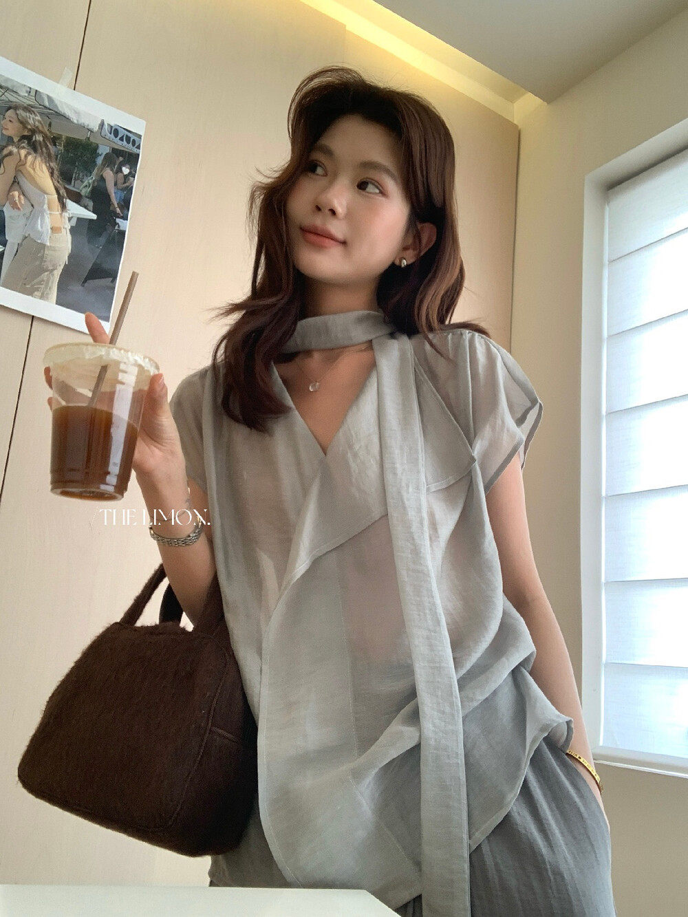 Áo sơ mi nữ linen cổ V tay dài phối dây rua, thiết kế thanh lịch mùa hè 2026 — Bột cam, xanh lá cây, màu xám, màu mơ chi tiết 32