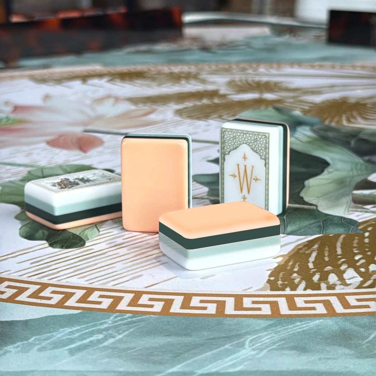 (Wholesale in Stock) Beige White Lotus No. 36 Acrylic American-Style Mahjong Tiles for Home Use, Hand-Cranked Mahjong