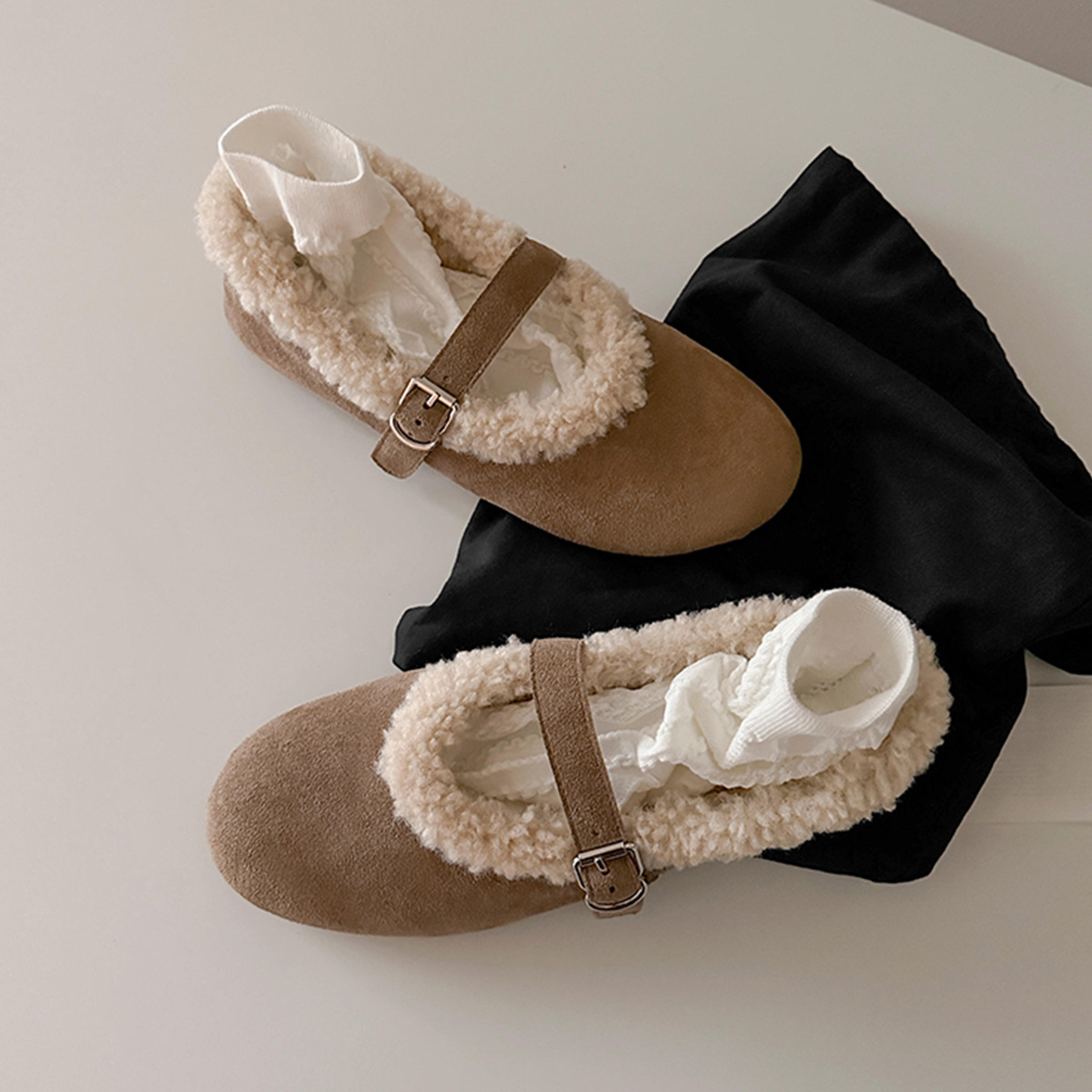 羊皮版~圆头绒面平底玛丽珍鞋女一字带浅口复古加绒秋冬加绒单鞋