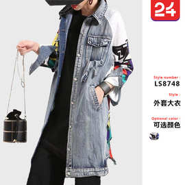 2025跨境新款女装牛仔风衣时尚抽像创意图案拼接宽松洗水牛仔外套