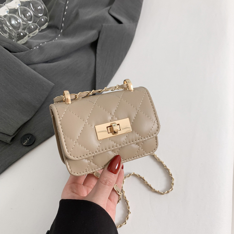 Red de Internet mini cadena de bloqueo bolsa pequeña mujer 2024 primavera y verano nuevo salvaje bolsa roja de boca ins pequeña bolsa cuadrada de estilo occidental