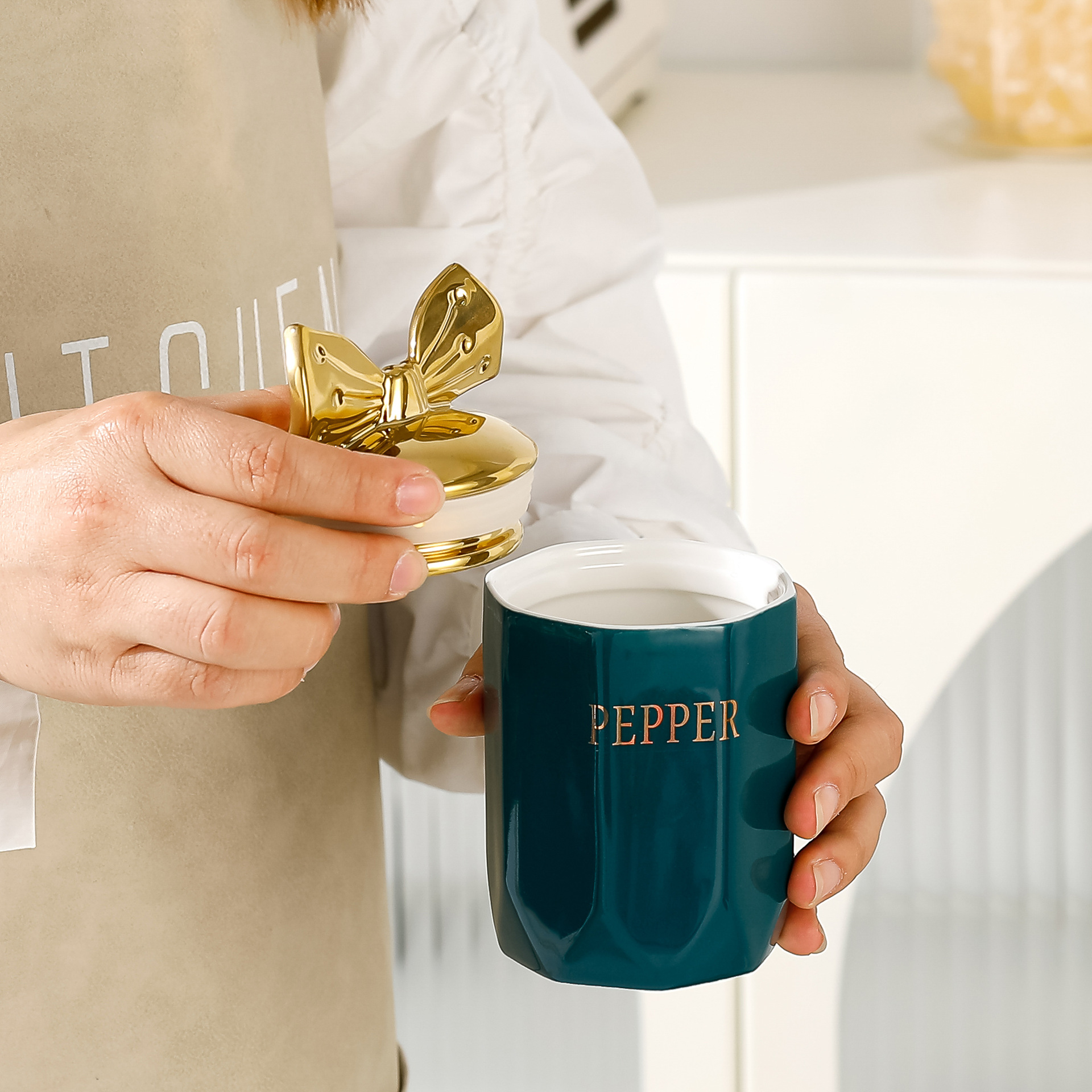 Creativo Estilo nórdico condimento tarro cocina cerámica almacenamiento condimento caja con tapa combinación traje alto valor de color MSG sal botella