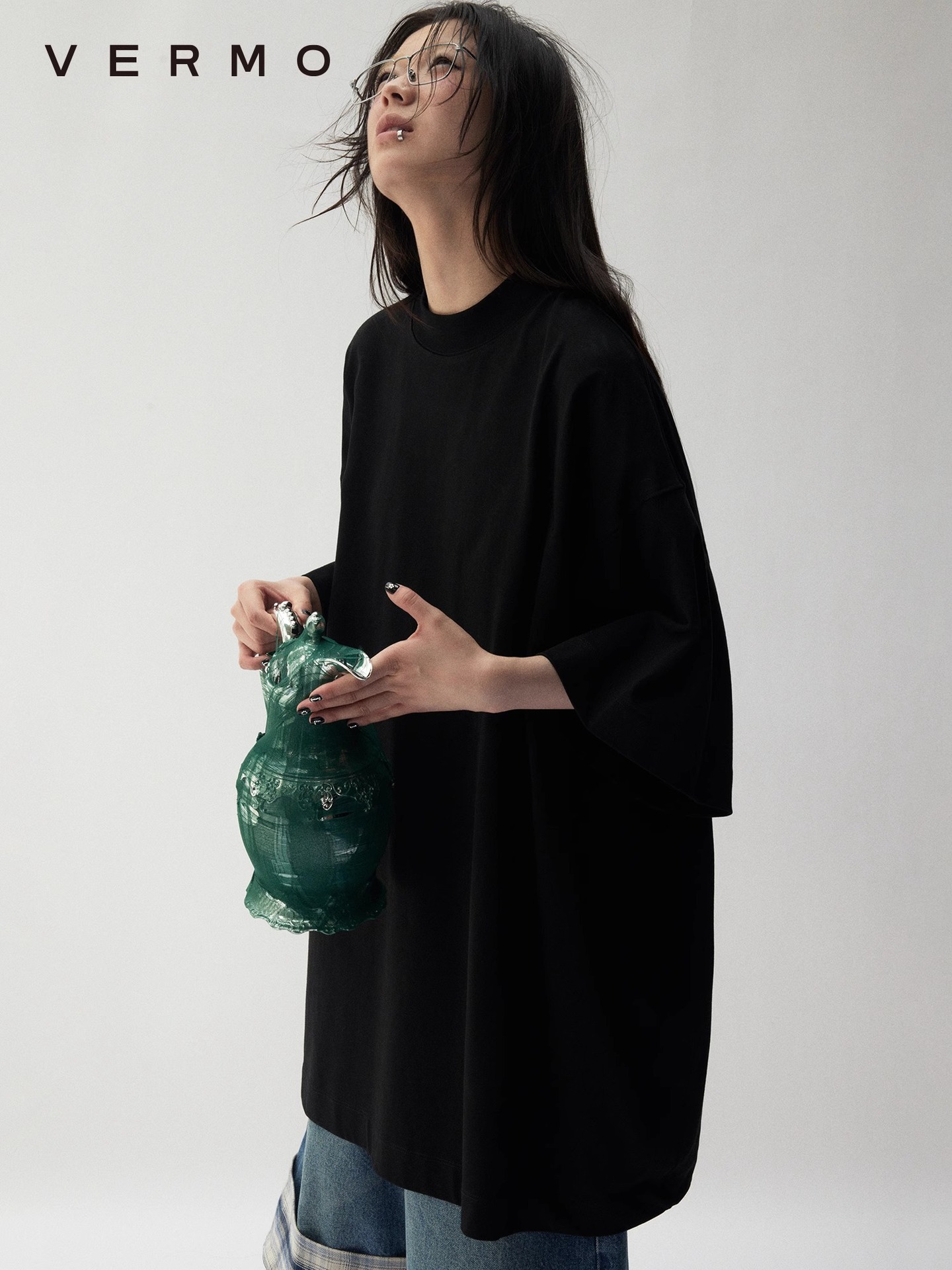 검은색