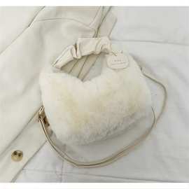 高级毛绒手提包2025新款时尚百搭单肩斜挎包厂家直销时尚毛毛牌包