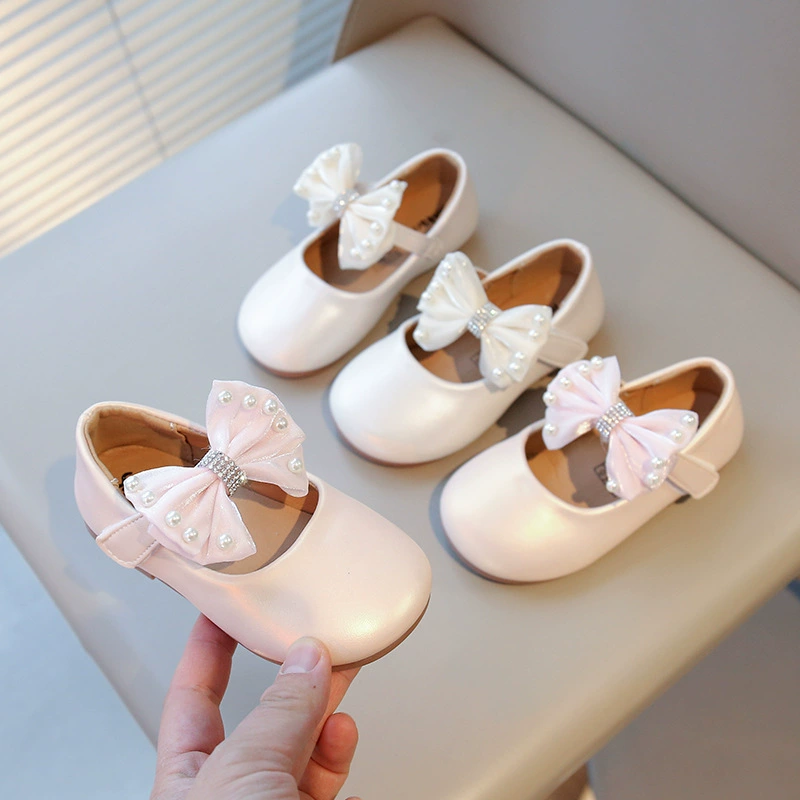Иностранная обувь для девочек 2025 корейская версия светло-рта мягкая подошва весна-осень новые банты одиночные туфли принцессы маленькие кожаные туфли