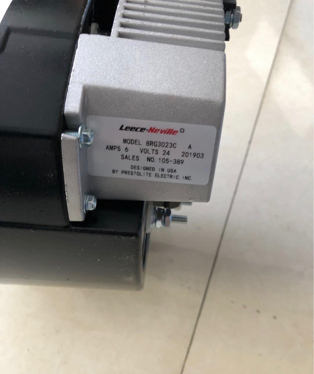 Petra 8SC3110VC generator Leece-Neville Petra bus air conditioning generator