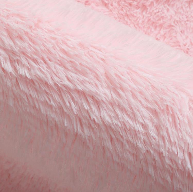 Fábrica al por mayor lavable lana de seda en forma de corazón alfombra de lana corta alfombra de piso adecuado para estera de pie silla Mat estudio dormitorio