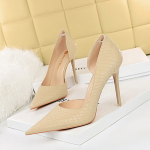 1363-5 European and American sexy nightclubs show thin thin thin heels super high heels shallow mouth side hollow high h