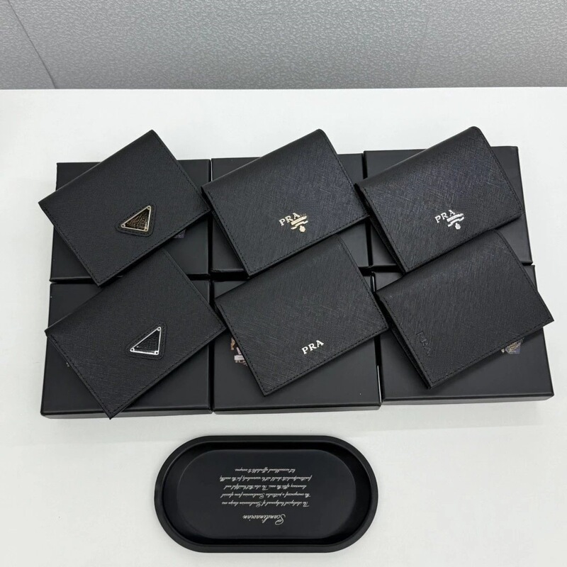 P brand wallet with five-character logo, new silver card holder wallet, 80% off card holder, P brand coin purse, triangular card holder