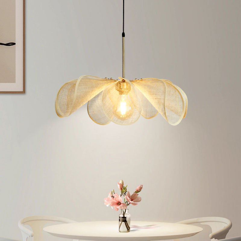 Lámpara de viento de crema francesa nórdica simple comedor sala de estar dormitorio estilo japonés arte antiguo alto sentido de la luz floral