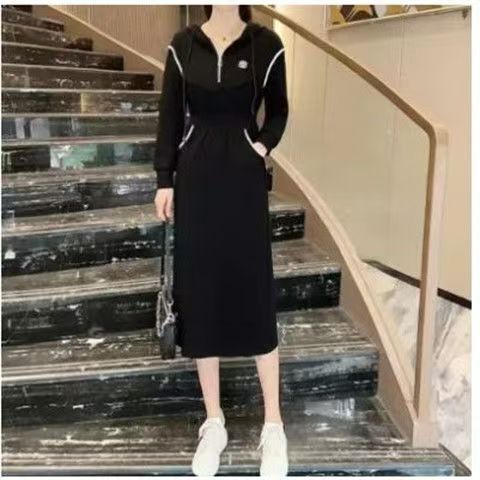 连衣裙女2025春秋季新款时尚连帽抽绳A字裙收腰显瘦中长裙子潮|undefined