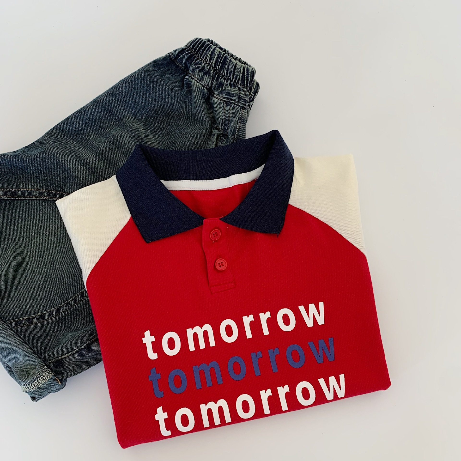 Camiseta de manga corta para niños Maibao 2025 verano nuevos tops para niños verano niños ropa para niños camisa de fondo para niños marea