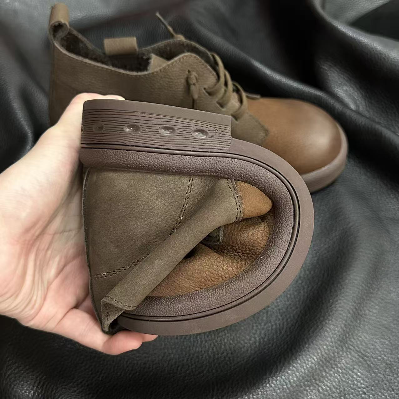 ShoeVault First Layer Rindsleder Martin Retro Casual Kurze Slip-On Stiefel aus echtem Leder und Baumwoll-Leinen für Damen, Herbstneuheit_voghion.com