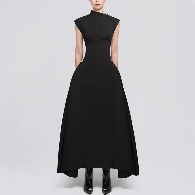 Fashion Niche Half-High Collar Sleeveless Asymmetric Large Hem Dress Mid-Length Formal Occasion Banquet Black Dress