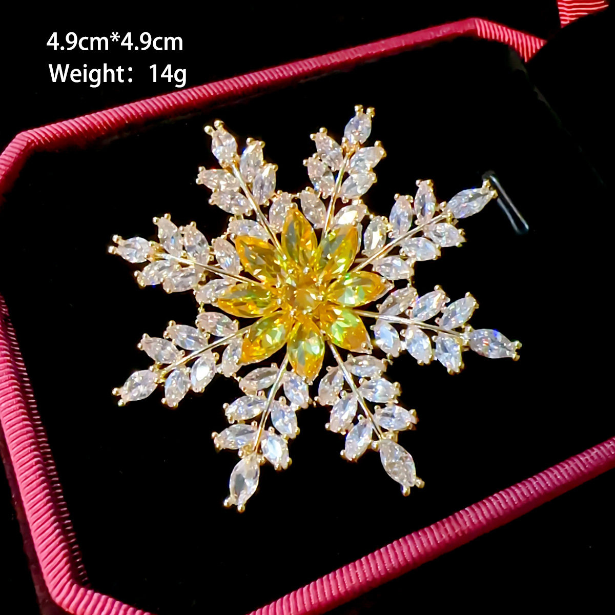 Elegant Flower Butterfly Snowflake Copper Plating Women's Brooches display picture 7