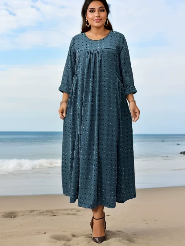 Fashionable dress with pockets