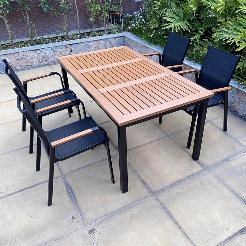 Mesa de malla 160*90 con 4 sillas Tesla