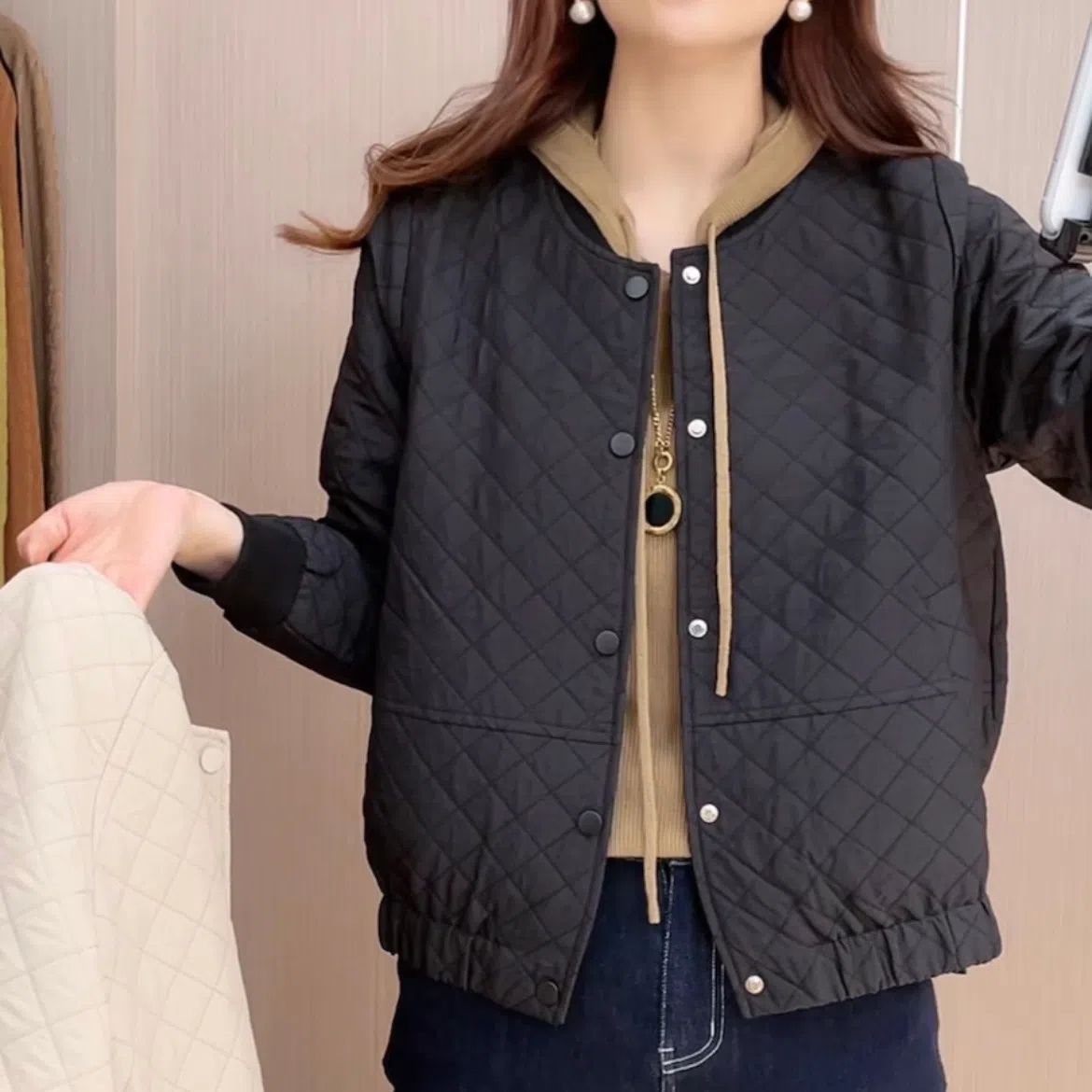 Chaqueta acolchada de algodón para mujer engrosada 2023 invierno nuevo estilo chaqueta acolchada de plumón traje de béisbol coreano chaqueta acolchada de gran tamaño de moda ligera