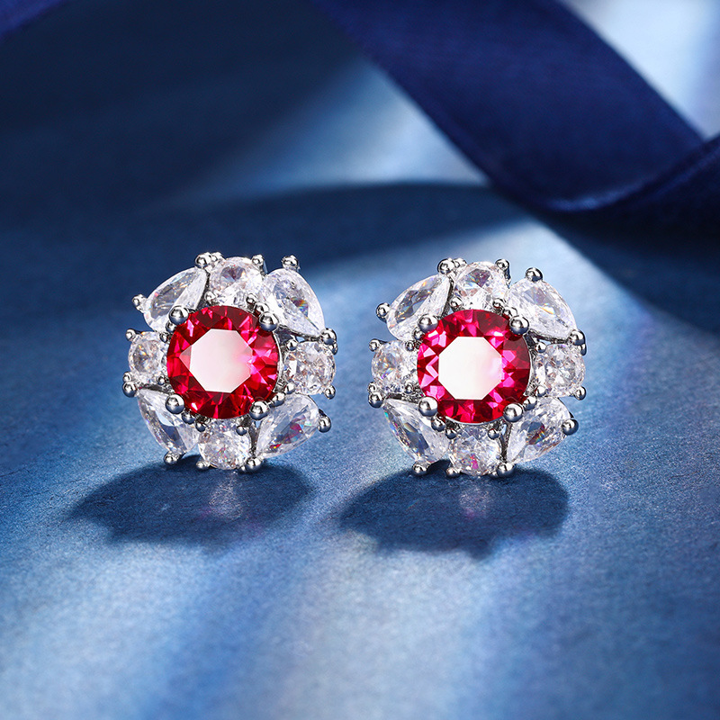 El otoño y el invierno Nueva Zhuang Sheng joyería de cobre inferior chapado en oro de simulación de corindón rojo temperamento redondo luz traje de lujo femenino 10mm7m