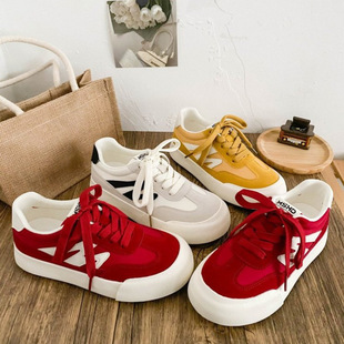 Happy red board shoes women's shoes 2025 spring new explosion shoes small white shoes niche design original German training shoes
