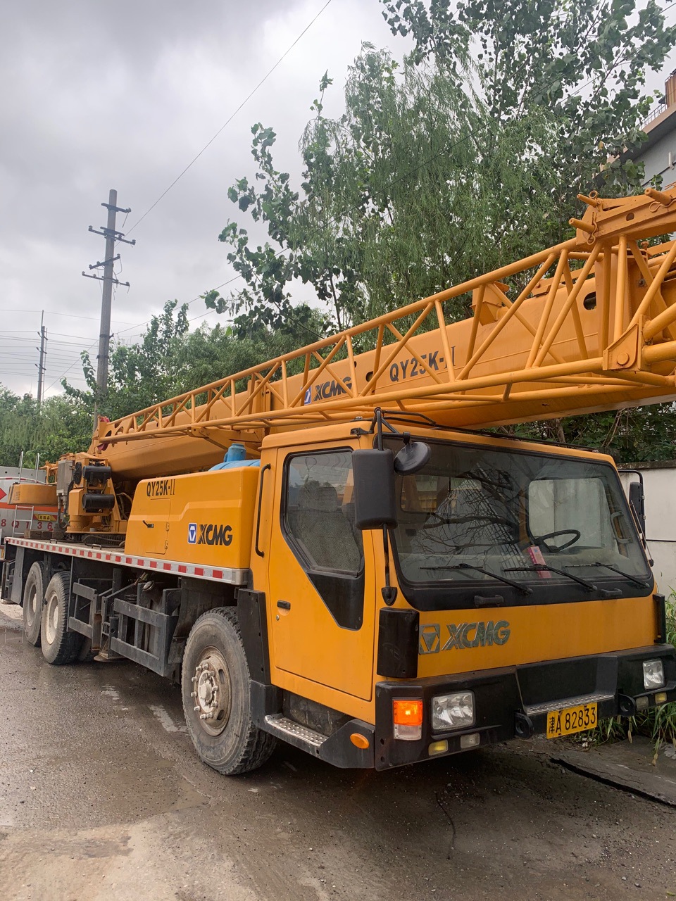 出售二手汽车吊25吨，50吨，100吨，三一汽车吊，徐工汽车吊！