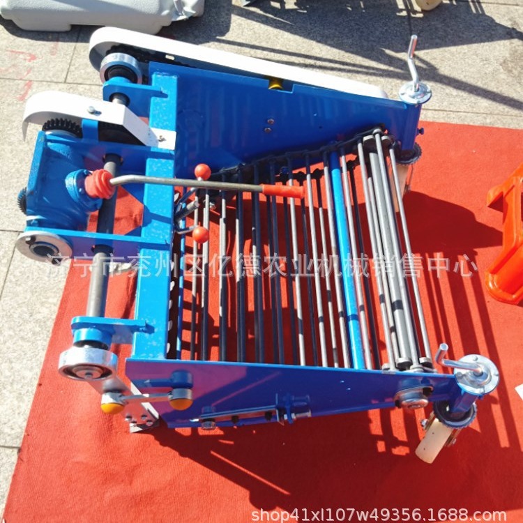 一垄两行花生收获震动款土豆地瓜收获手扶车配套洋芋萝卜收获机